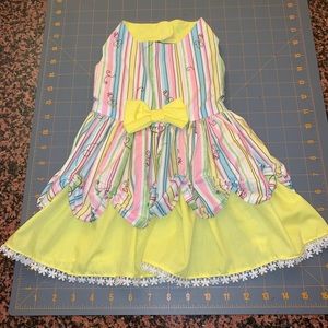 DESIGNER DOGGIE DUDS (YELLOW STRIPE w/BOW DRESS)